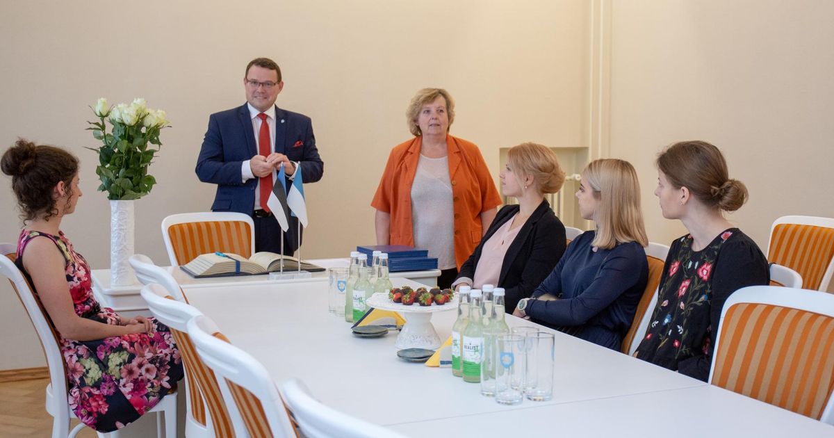 Linnavalitsus määras õpilastele aastastipendiumid