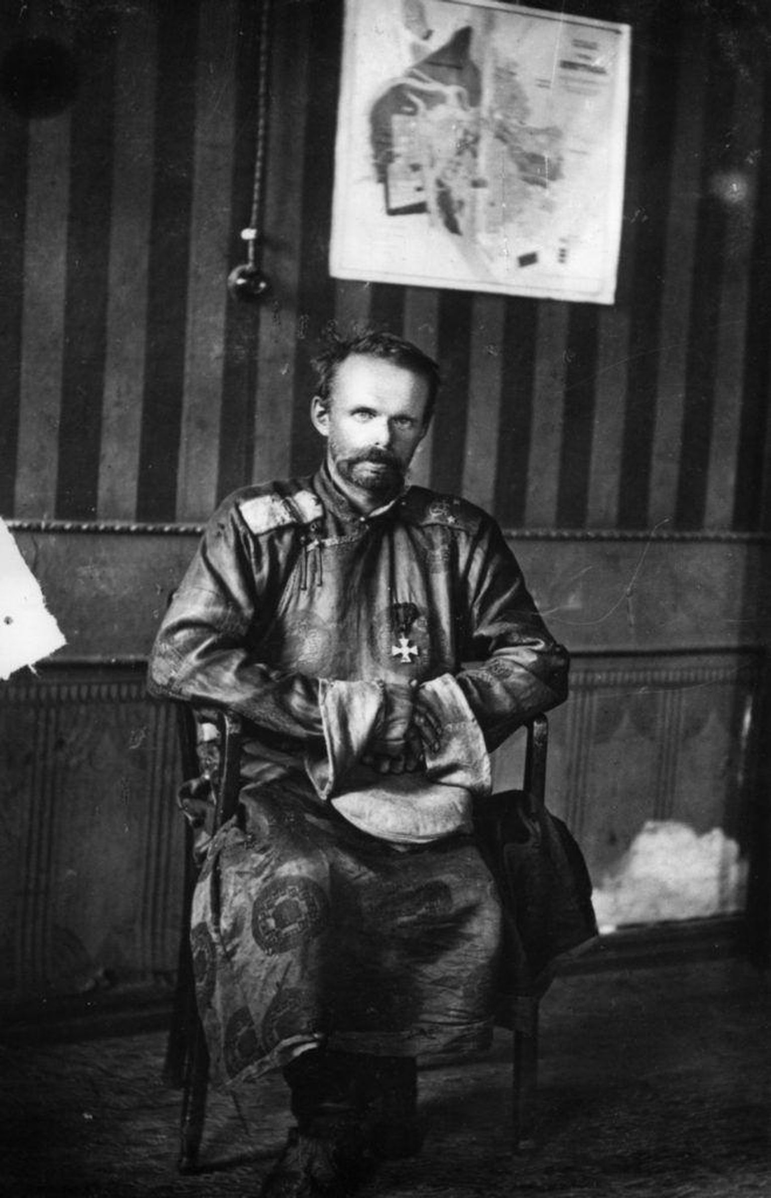 Roman von Ungern-Sternberg ülekuulamisel 5. armee staabis. Irkutsk, september 1921.