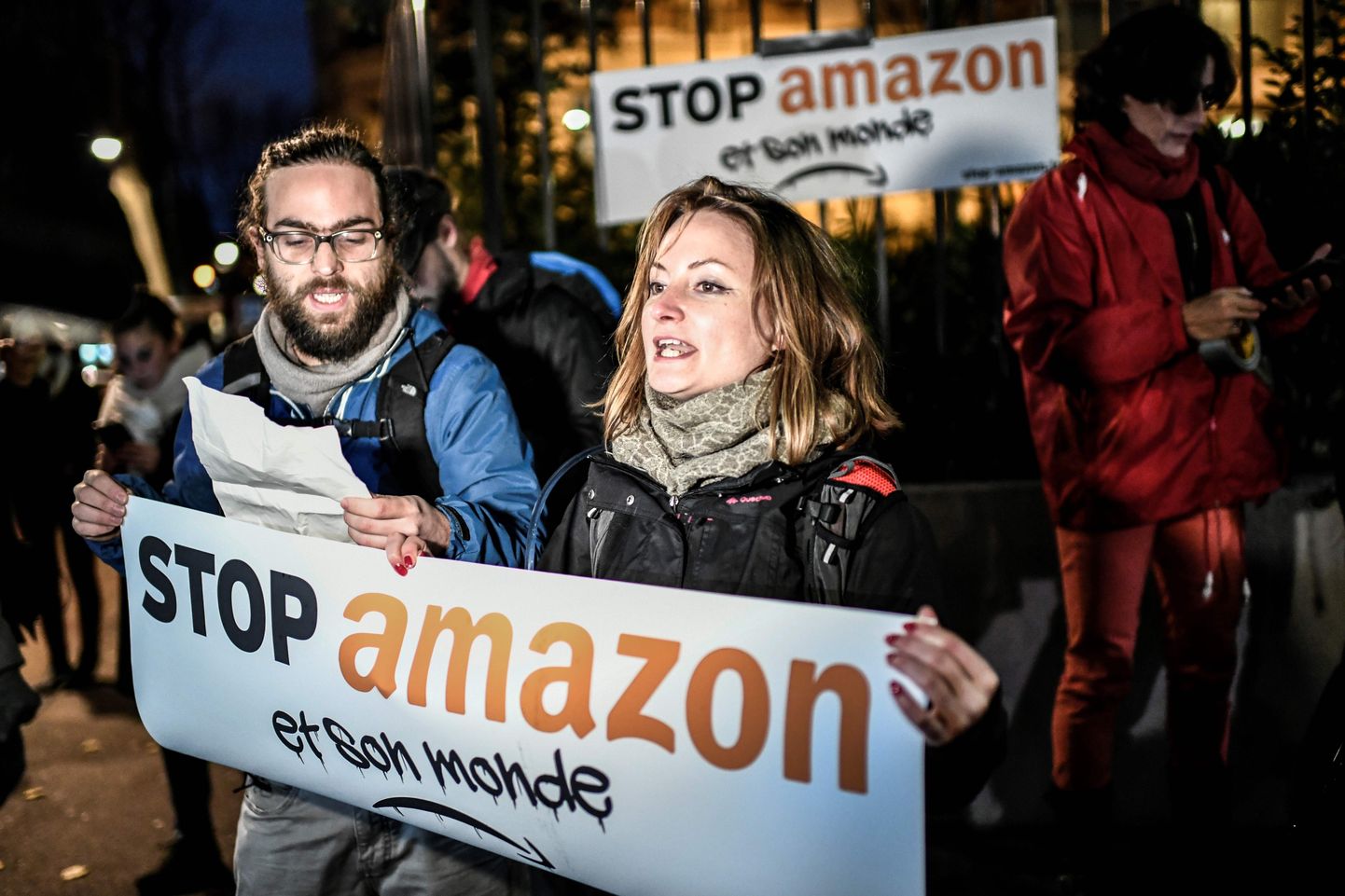Ka Prantsusmaal protestitakse Amazoni vastu Mustal Reedel.