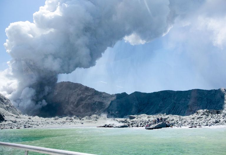 Uus-Meremaa Põhjasaare idaosa lähedal asuv Valgesaare vulkaan hakkas purskama 9. detsembril 2019. aastal.