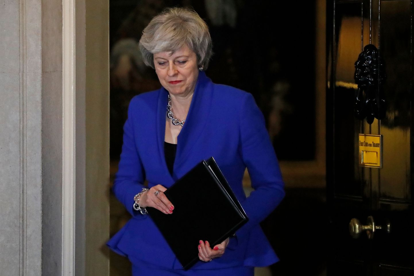 Suurbritannia peaminister Theresa May peab hiljemalt esmaspäeval esitama uue plaani Brexitiga edasiliikumiseks.