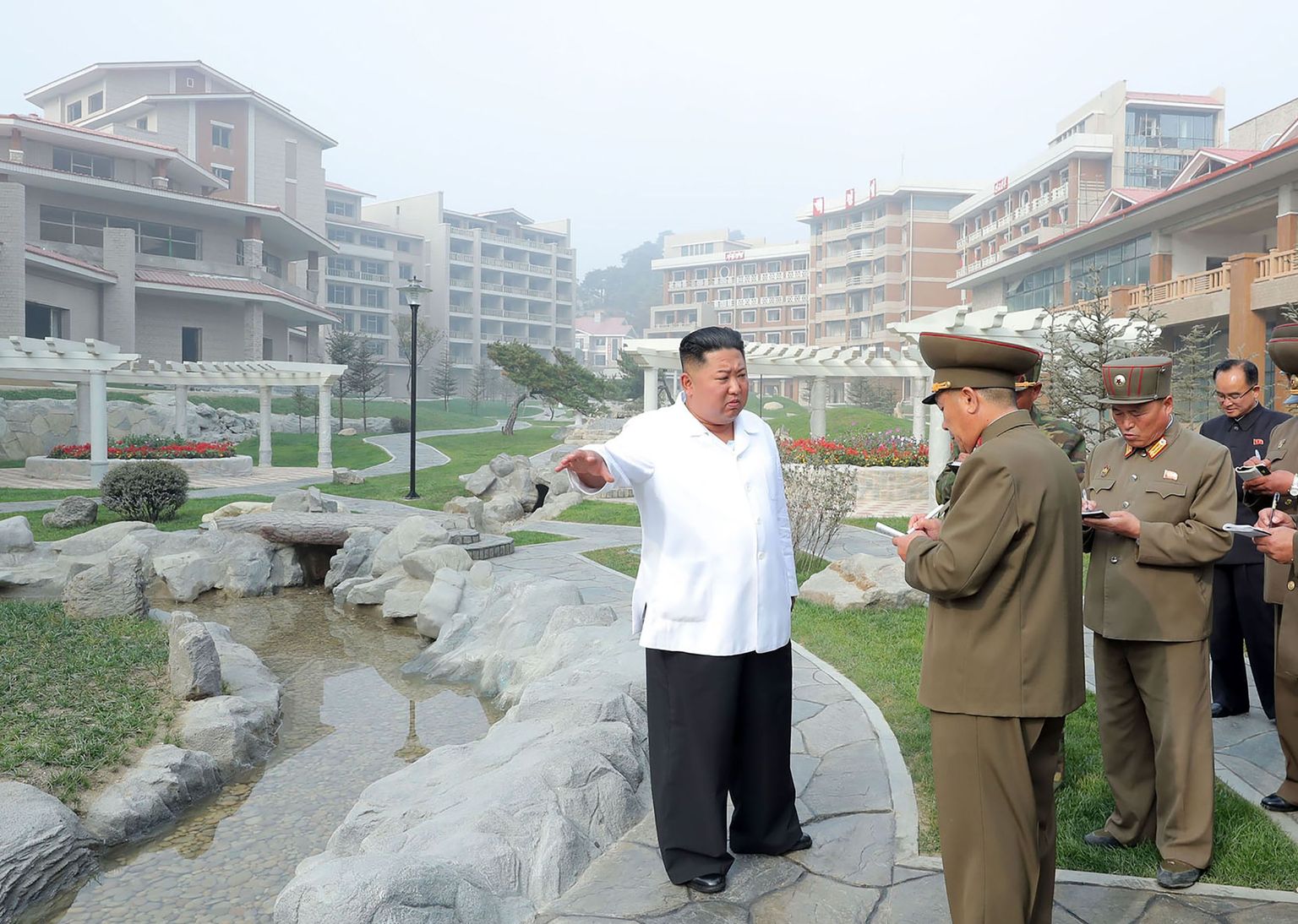 Kim Jong-un möödunud aastal Yangdokis.