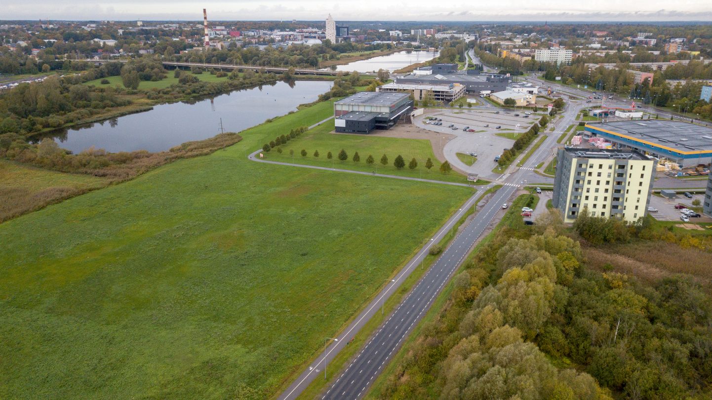Tartu linnavalitsus soovib oksjonil leida ettevõtja, kes rajab A. Le Coqi spordihoone (tume hoone Anne kanali ääres) kõrvale Ihaste tee 9 kinnistule spordihoone.