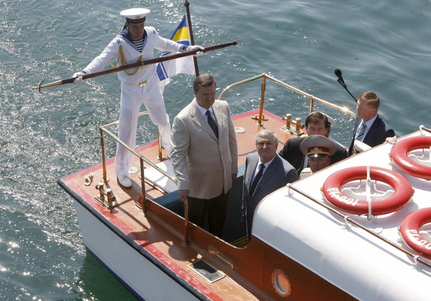 Виктор Янукович в Севастополе 4 июля на празднике, посвященном образованию ВМФ Украины