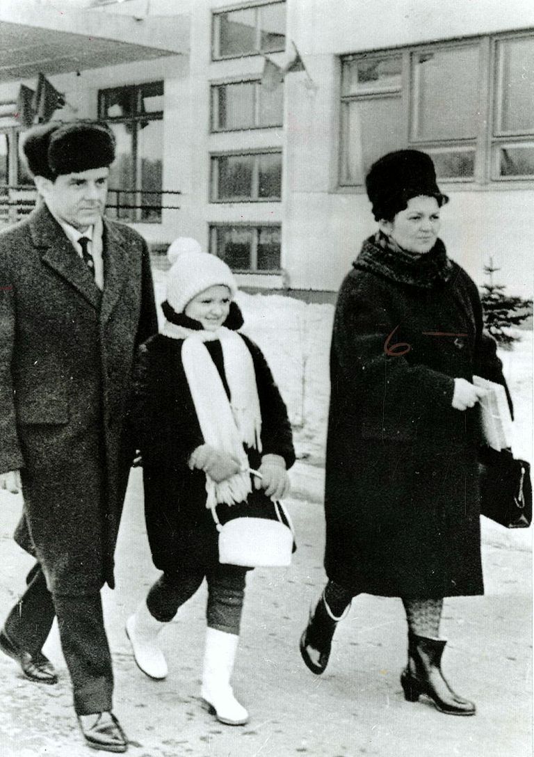 Vladimirs Komarovs ar ģimeni