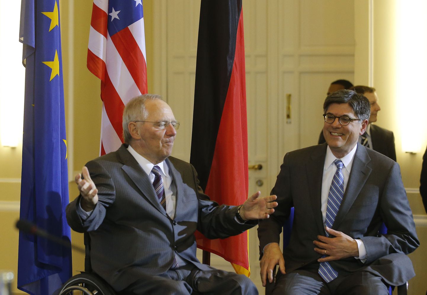 USA uus rahandusminister Jack Lew ütles visiidil Saksamaale, et korras rahandusega riigid peaksid stimuleerima sisenõudlust. Pildil Saksamaa rahandusminister Wolfgang Schaeuble (vaskul) ja Jack Lew.