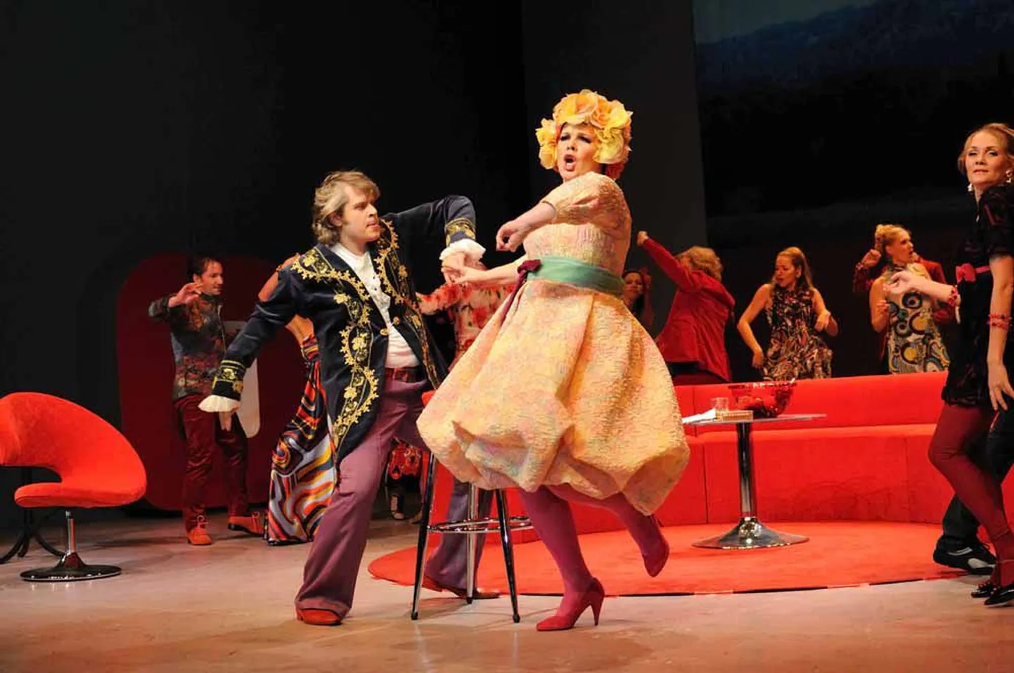Andrejs Žagarsi lavastatud «Manon Lescaut» algab küll ehk hillitsetult, ent stseen-stseenilt muutub kahe noore inimese traagiline armusuhe üha vahedamalt tajutavaks. Ja kui lavastuse faabulas ongi ebakõlasid, siis lauljad ja orkestrandid väärivad vaid kiitust.