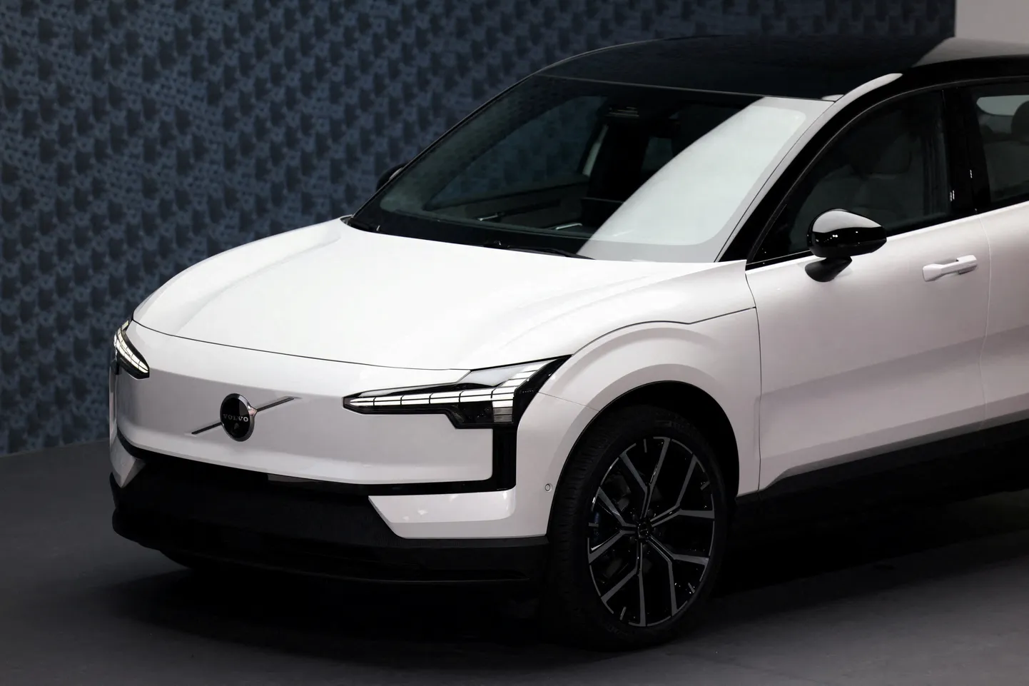 Volvo Cars elektriline maastur EX30.