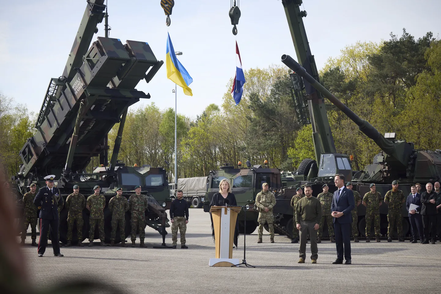 Patrioti õhutõrjesüsteemid New Amsterdami sõjaväebaasis, kus antakse väljaõpet Ukraina sõjaväelastele
