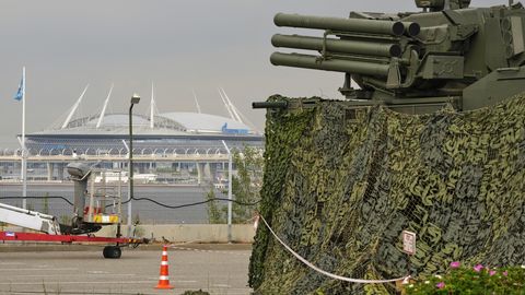 Venemaa lubab eraettevõtetel soetada rasket relvastust Ukraina droonide tõrjeks