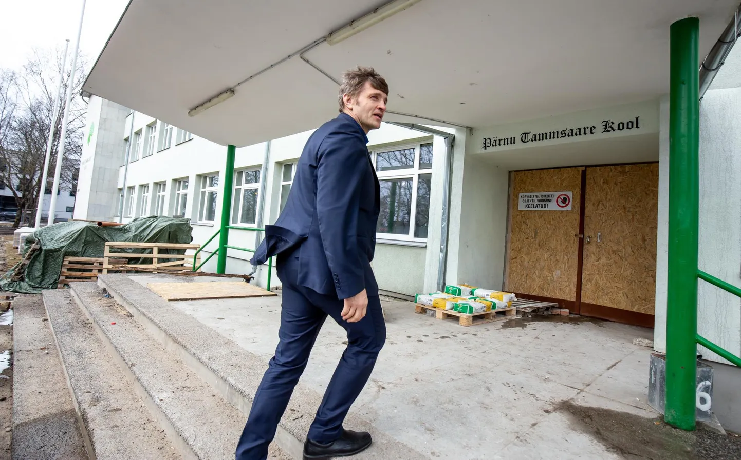 Direktor Riho Alliksoo kõneles, et remondi ­käigus tehti Tammsaare kooli hoone seest täiesti puhtaks, ­püsti jäid vaid seinad ja kogu sisu ­tuleb uus.