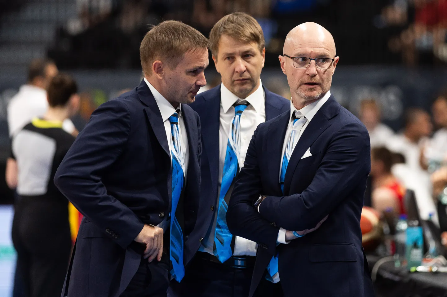 Jukka Toijala (paremal) andis Eesti koondise peatreeneri ameti üle oma senisele abilisele Heiko Rannulale (vasakul). Usutavasti jätkab Rannula tiimis teine senine abiline Indrek Reinbok.