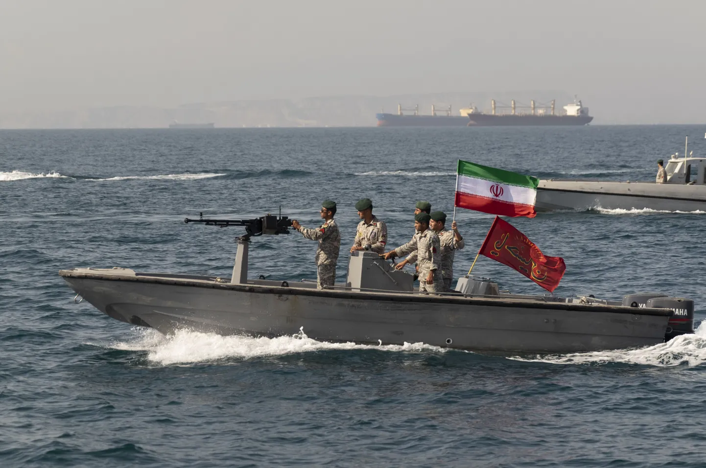 Иранские военные.