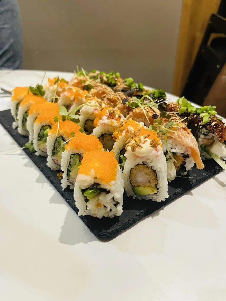 Sushi-komplekt Comfort koosneb 24 sushi’st.