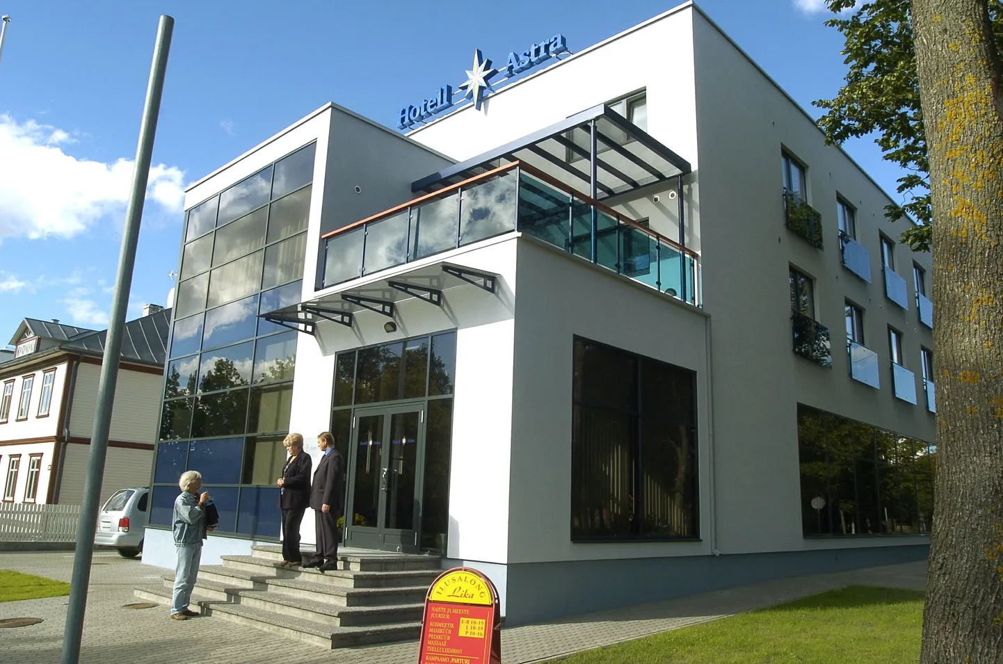 Hotell Astra Pärnus Tammsaare tänaval.