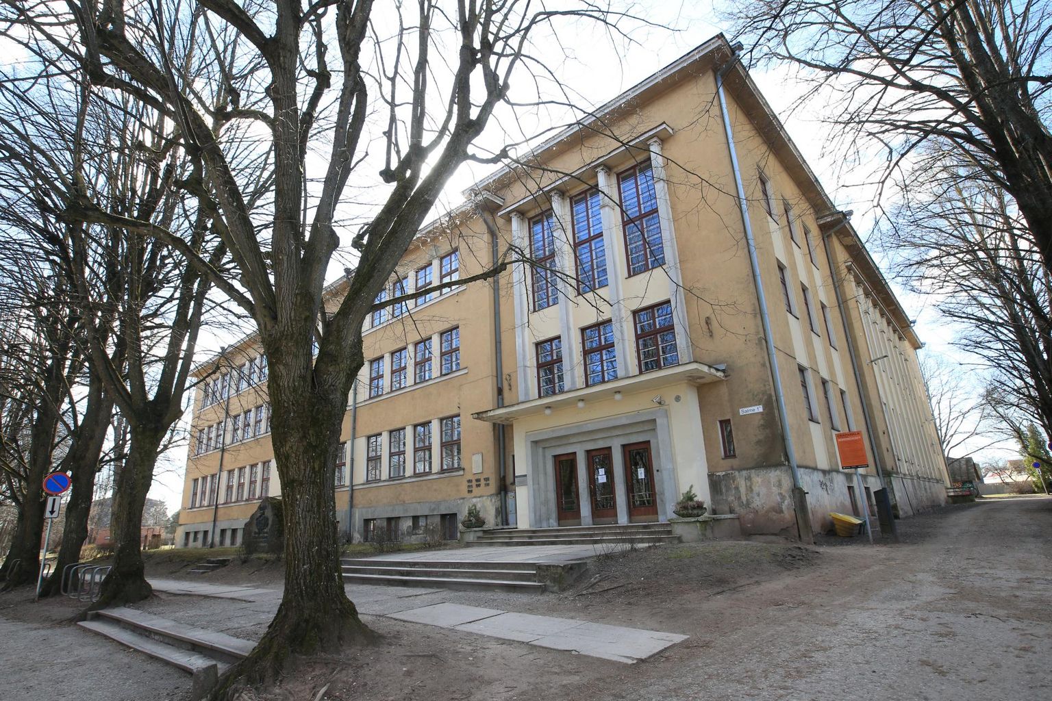 Tartu ülikooli haridusteaduste instituudi majast Salme 1a saab kahe aasta pärast Karlova kooli lisamaja.