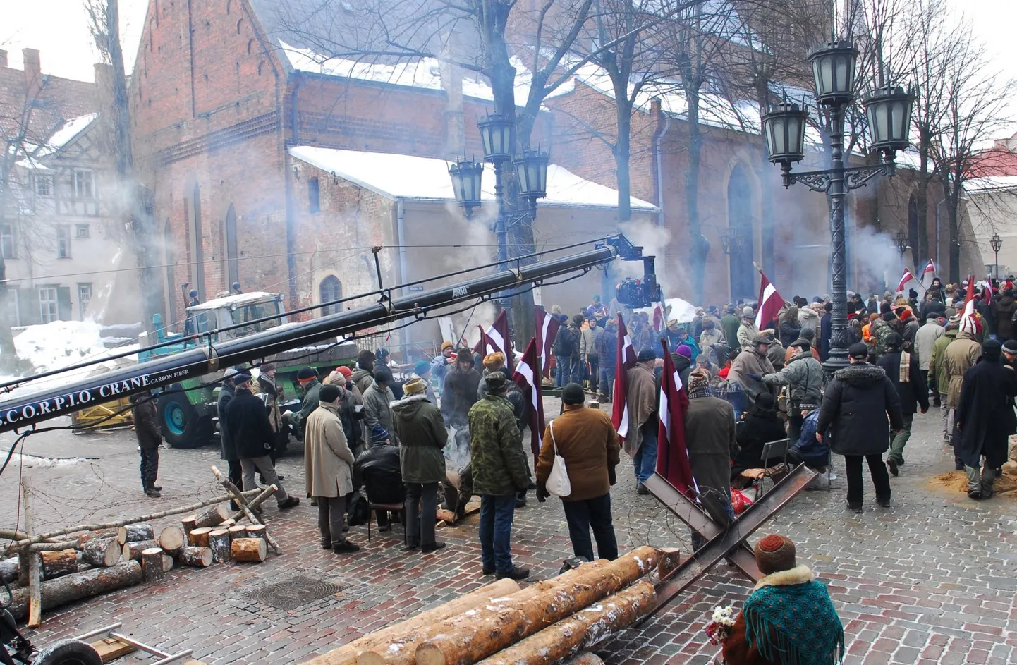 Darba moments vienā no pirmajiem ārvalstu projektiem, kas tika uzņemti Rīgā pēc līdzfinansējuma mehānisma iedarbināšanas 2010. gadā – Vācijas spēlfilma “Das Blaue vom Himmel”