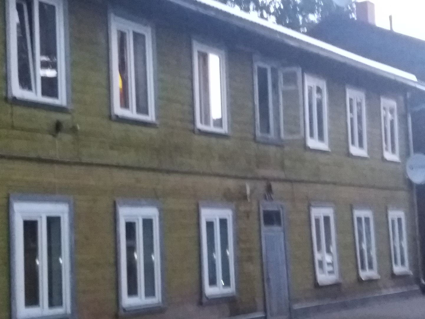 Maja Valgas Kungla tänaval, kus põleng aset leidis.