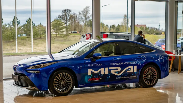 Väljas oli ka vesinikuauto Mirai.