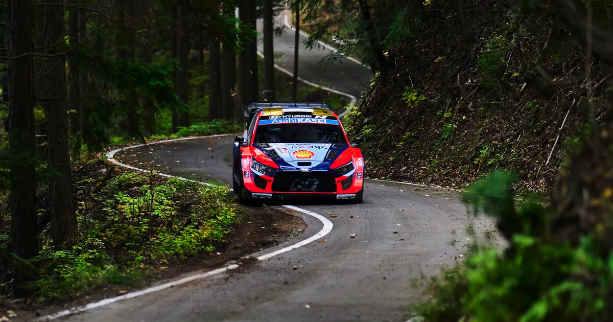 Ogier’il on Evansi ees väike edumaa, Tänak seilab uhkes üksinduses