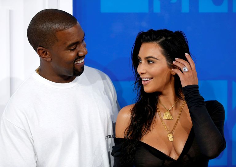 Kim Kardashian ja Kanye West saavad sel kuul kolmanda lapse vanemateks. Kui esimesed kaks rasedust kandis Kim ise lõpuni, siis nüüd on otsustatud kasutada asendusema abi.