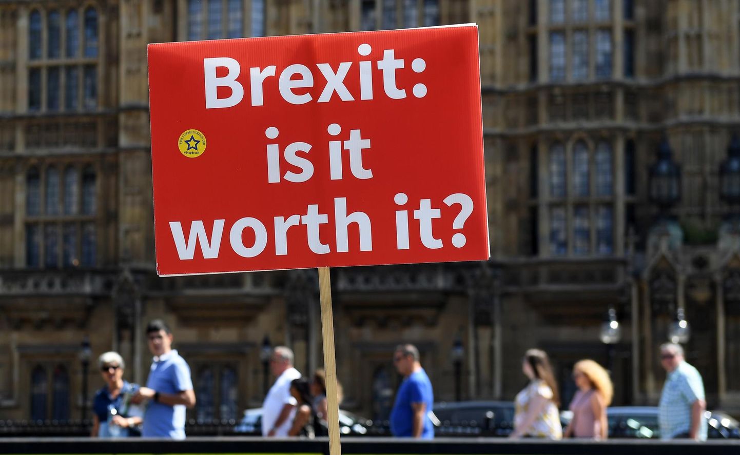 «Brexit. Kas see on seda väärt?» küsisid meeleavaldajad Londoni tänavatel.
