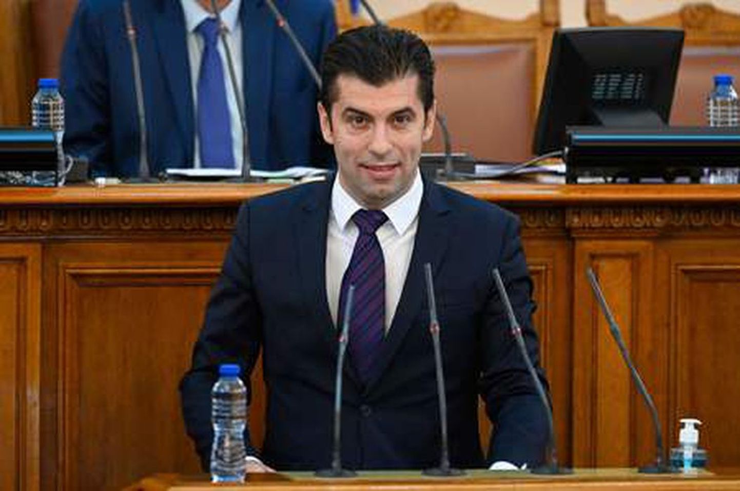 Bulgaarias moodustas tsentristlik partei koos kolme väiksema osapoolega koalitsiooni. Pildil partei kaasasutaja Kirill Petkov.