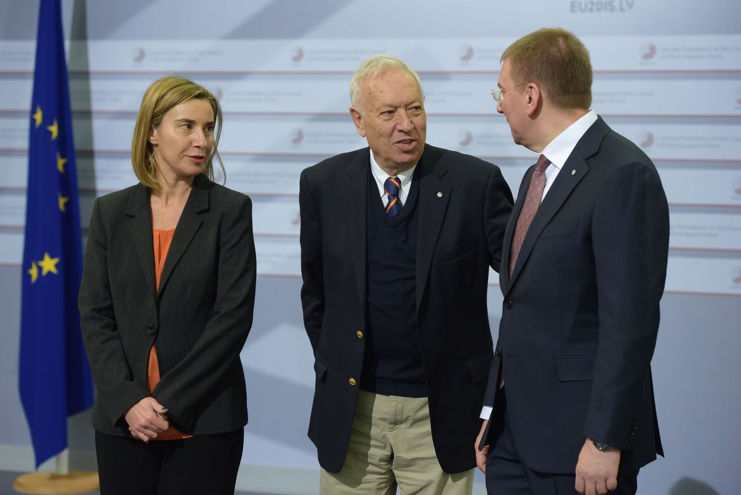 ELi välispoliitikajuht Federica Mogherini, Hispaania välisminister Jose Manuel Garcia-Margallo y Marfil ja Läti välisminister Edgars Rinkevics Riias.