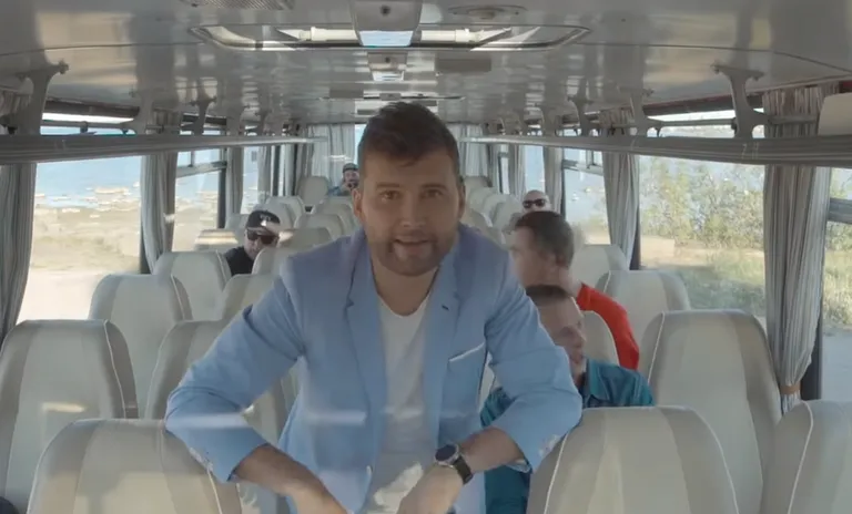 Koit Toome ja Põhja-Tallinn ühises muusikavideos.