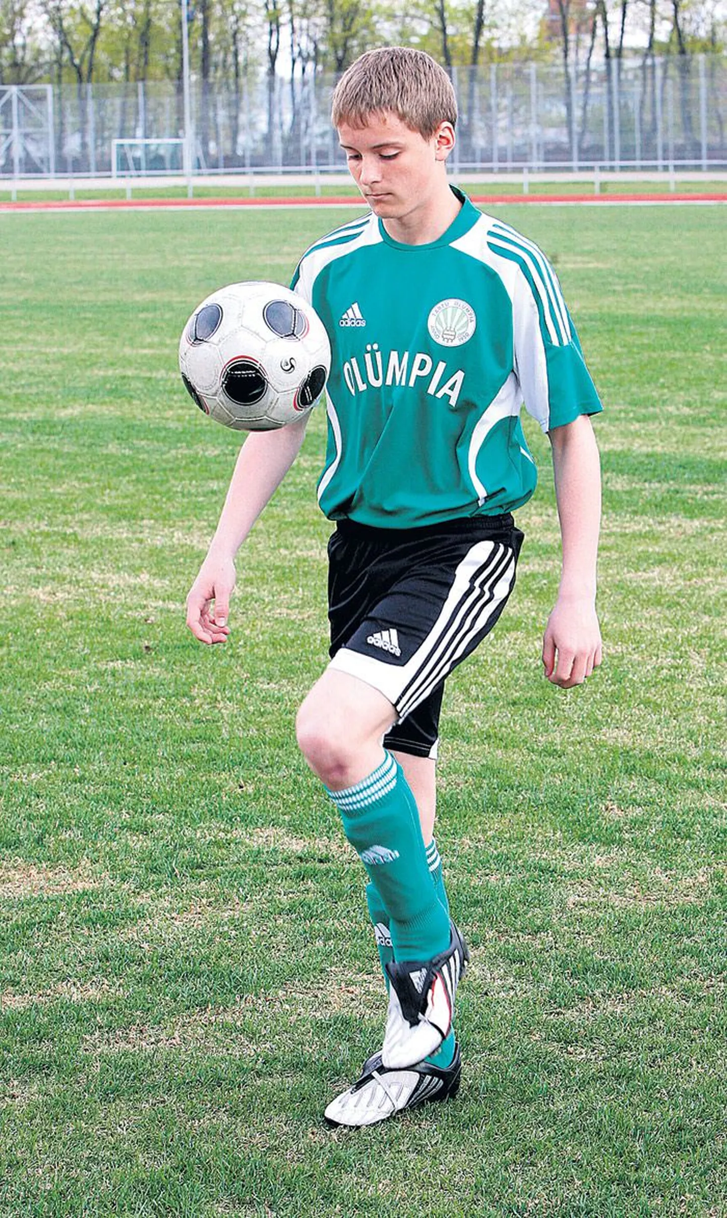 Üheksa aastat jalgpalli mänginud Kaspar Paur kutsuti esimese tartlasena Inglismaa tippklubisse.