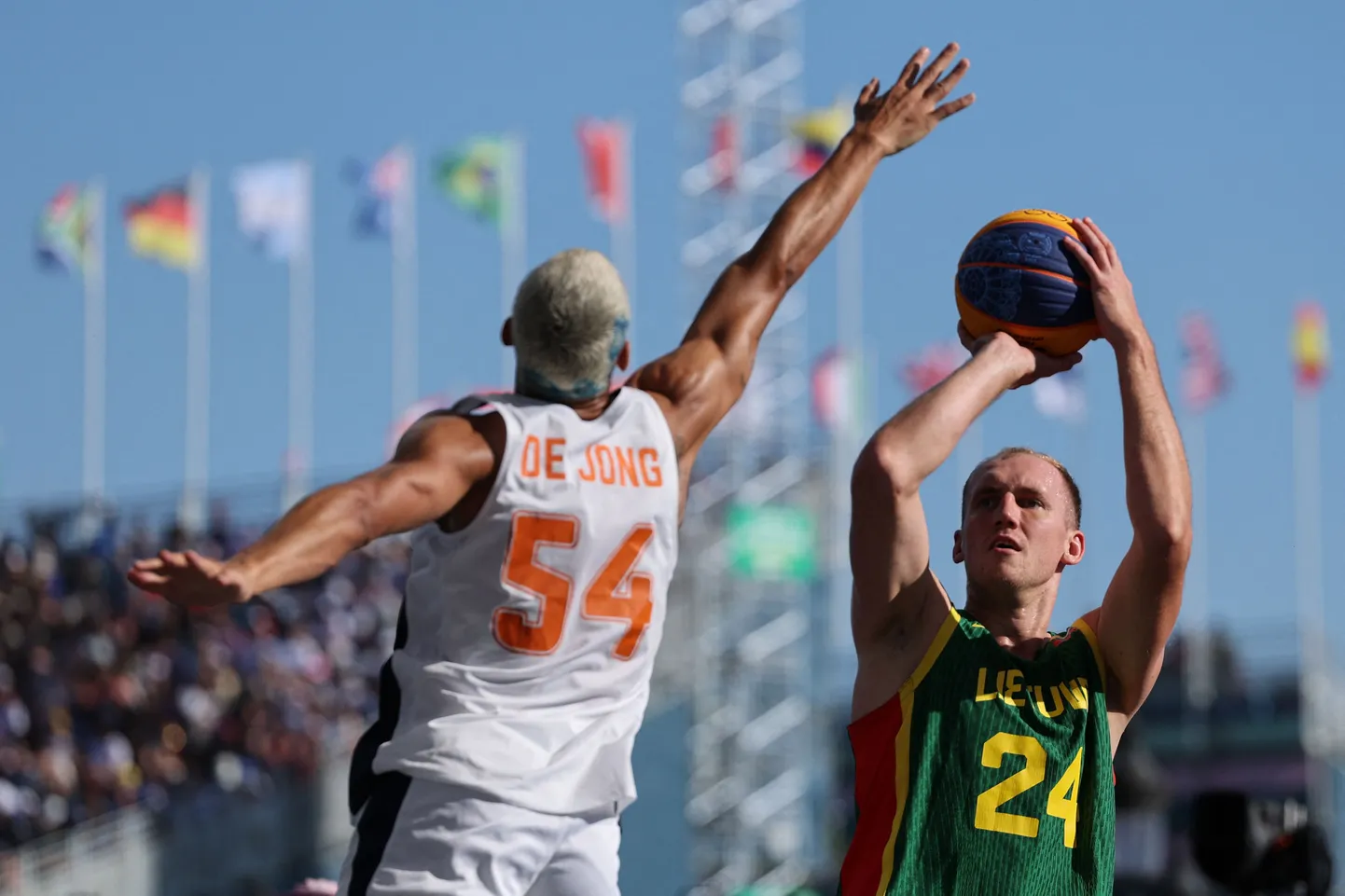 Nīderlandes un Lietuvas 3x3 basketbolisti.