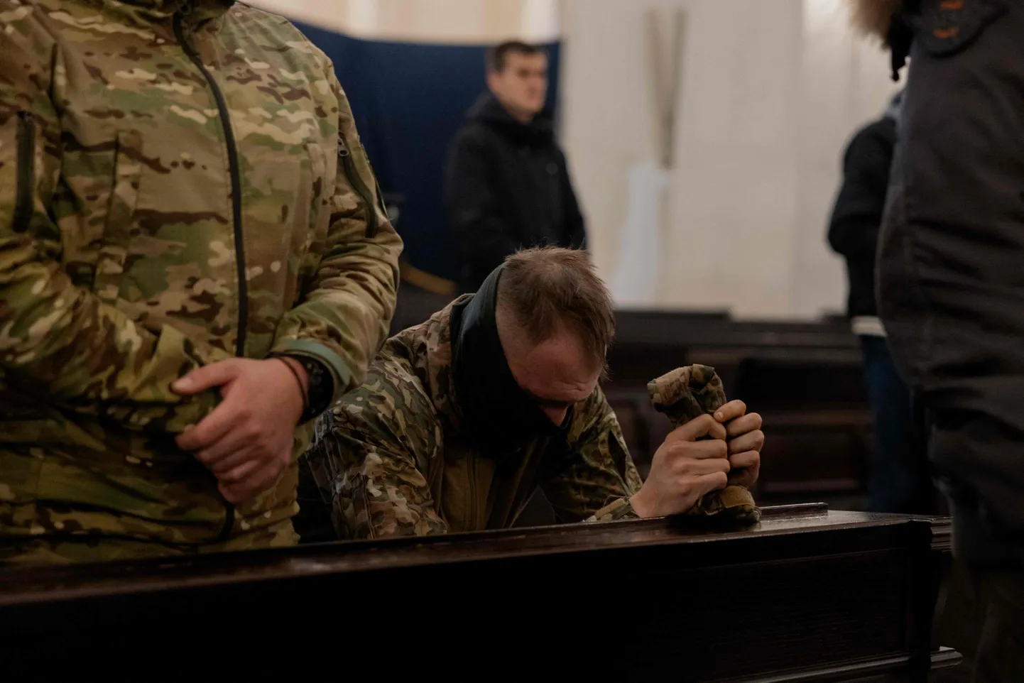 Ukraina sõdur hukkunud leedulasest võitluskaaslase Tomas Valentėlise ärasaatmisel Kiievis.