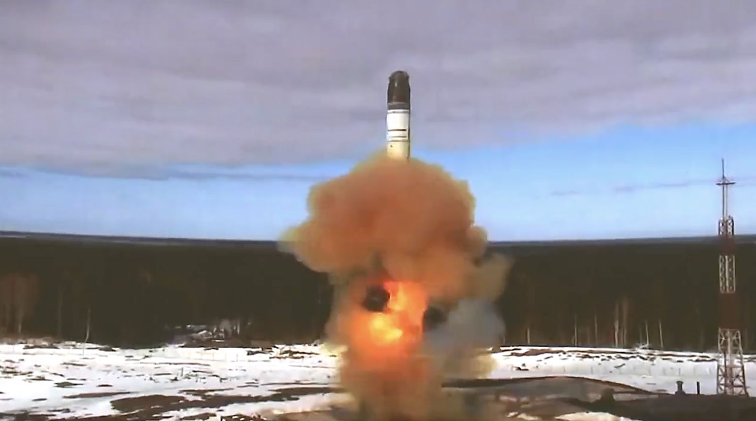 RS-28 Sarmati start Mirnõist Arkhangelski oblastis 20. aprillil 2022.