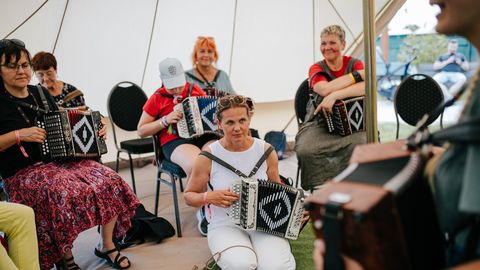 Viljandi folk toob pillid lavalt inimeste kätte