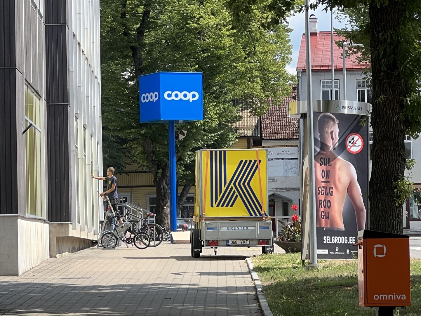 Paide Konsum jättis hüvasti tuttava K-tähelise logoga ning tervitas uut COOPi kaubamärki.