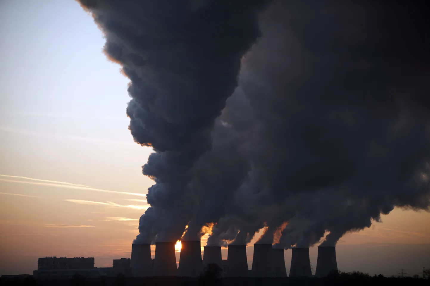 Vattenfalli pruunsöeenergiat kasutav Jaenschwalde'i elektrijaam Saksmaal.