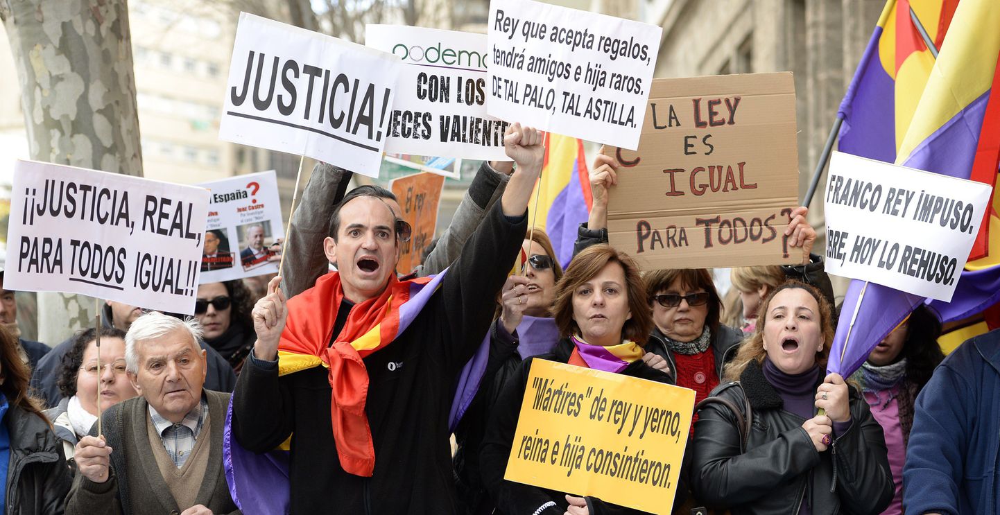 Hispaanlased avaldamas meelt korruptsiooni vastu.