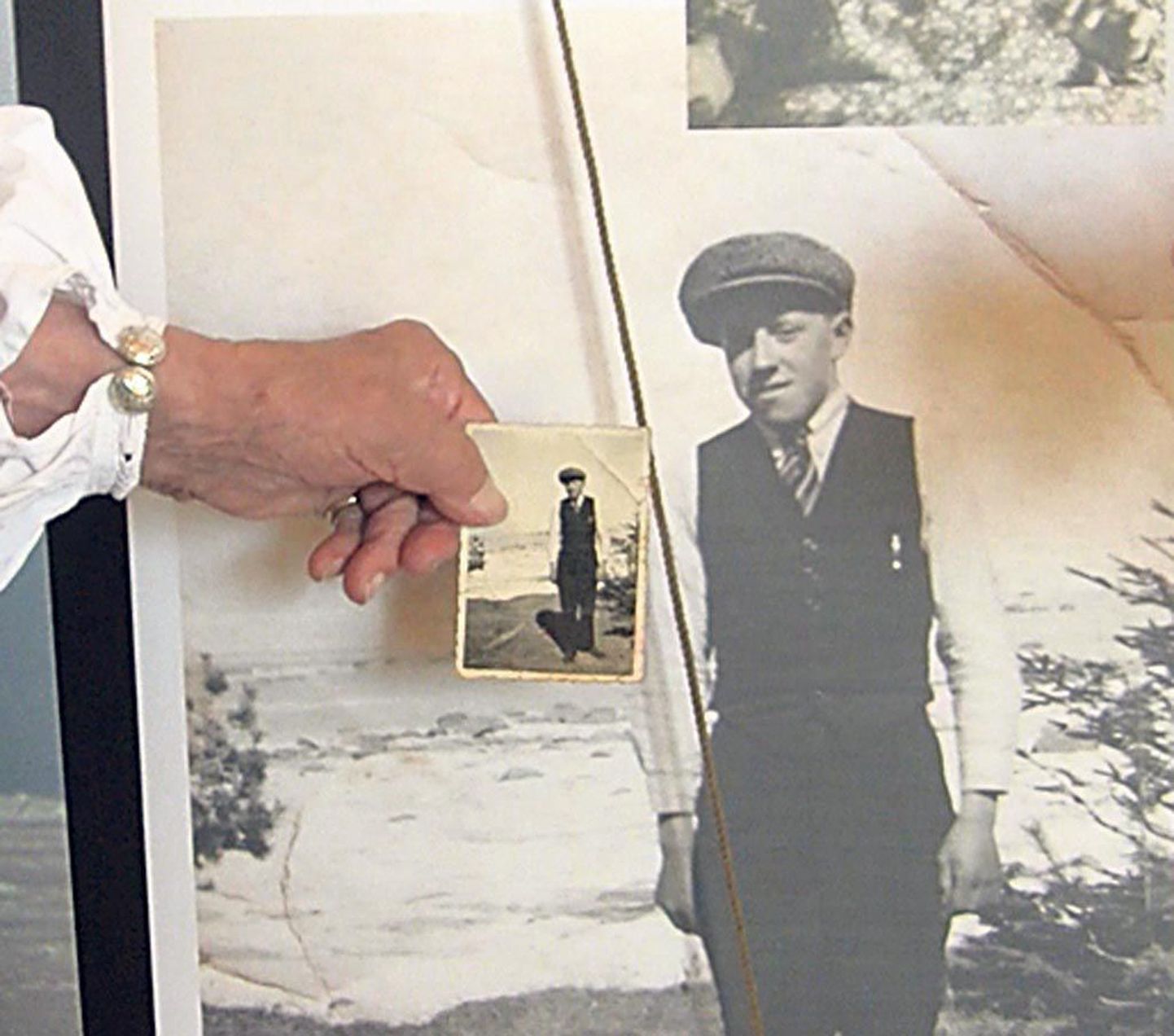 Manijalane Neeme Salme andis Elsa Steffensonile üle Ruhnust leitud 75 aastat vana foto, mille tagaküljel on Jakob Steffensoni palve tulla temale naiseks.