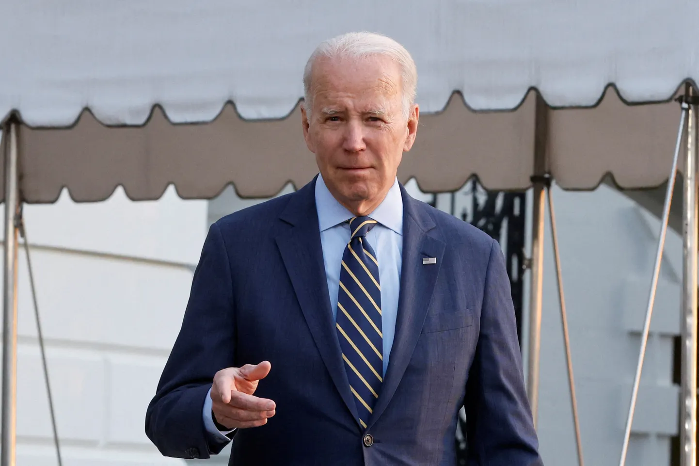 USA president Joe Biden eile Valge Maja juures.