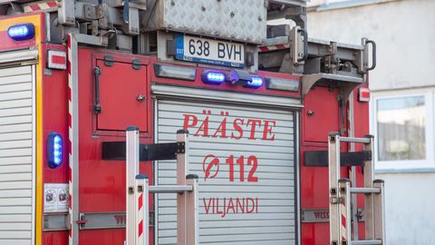 Lasnamäel süttis ehituskeemia tehas, elanikel palutakse aknad suletuna hoida