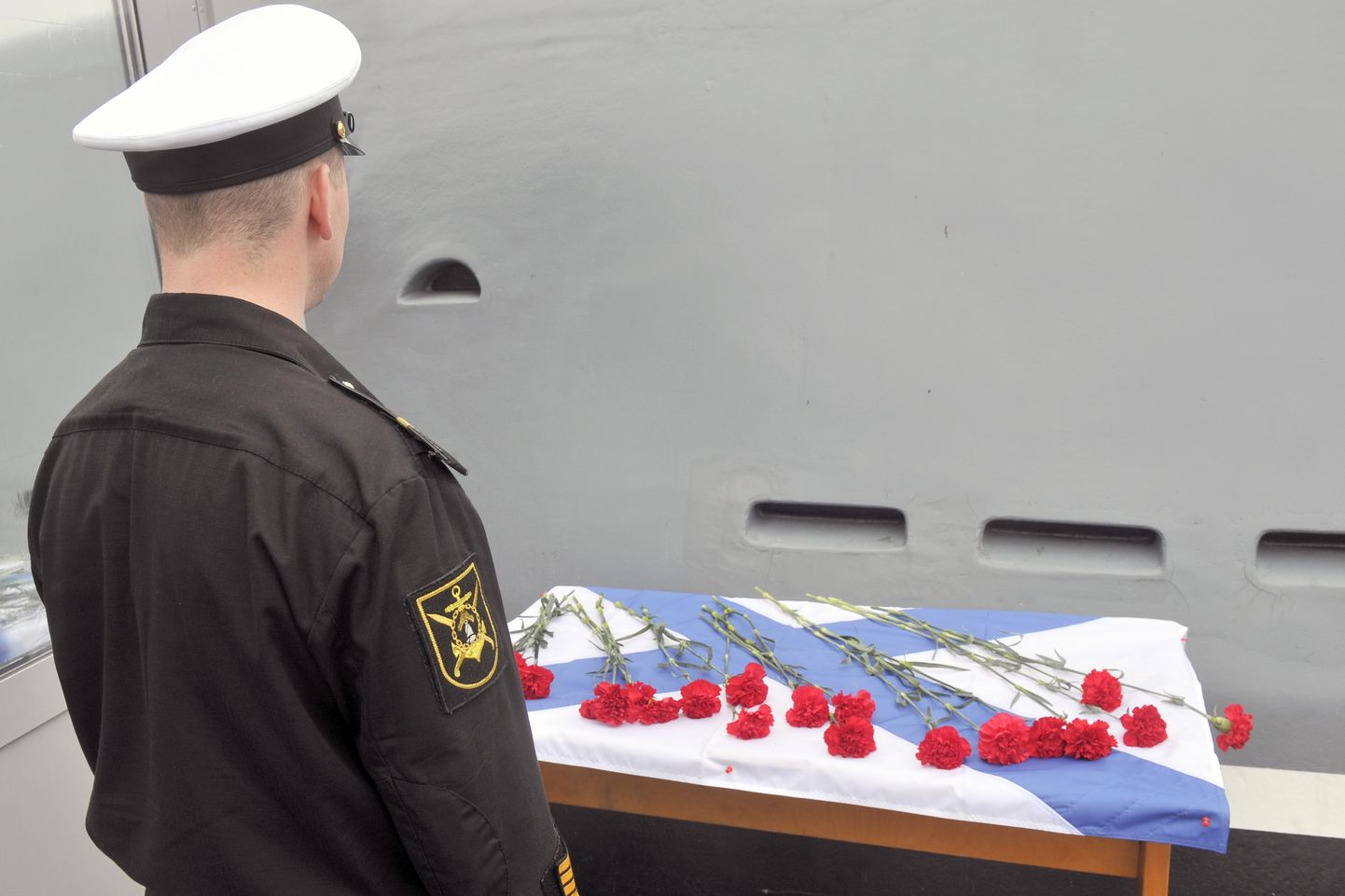 В Мурманске почтили память погибших моряков.