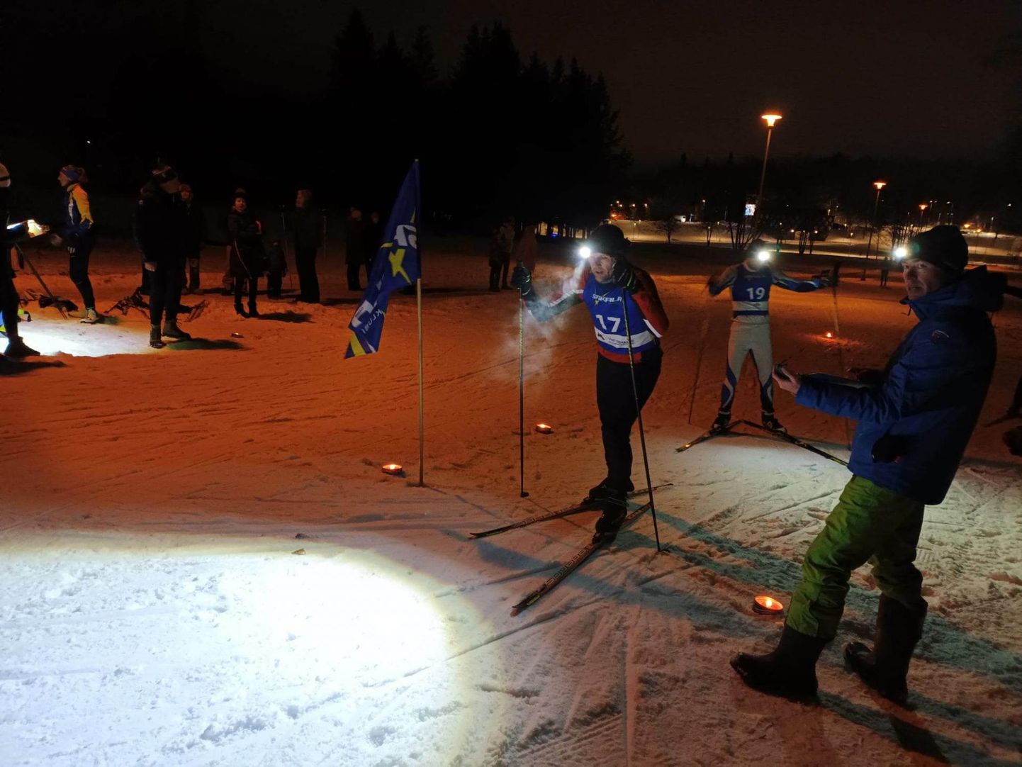 Kolmapäeva õhtul peeti Valuoja orus Viljandi suusasarja selle hooaja esimene etapp, kus sprindidistantsil võttis mõõtu ligi 40 suusatajat.