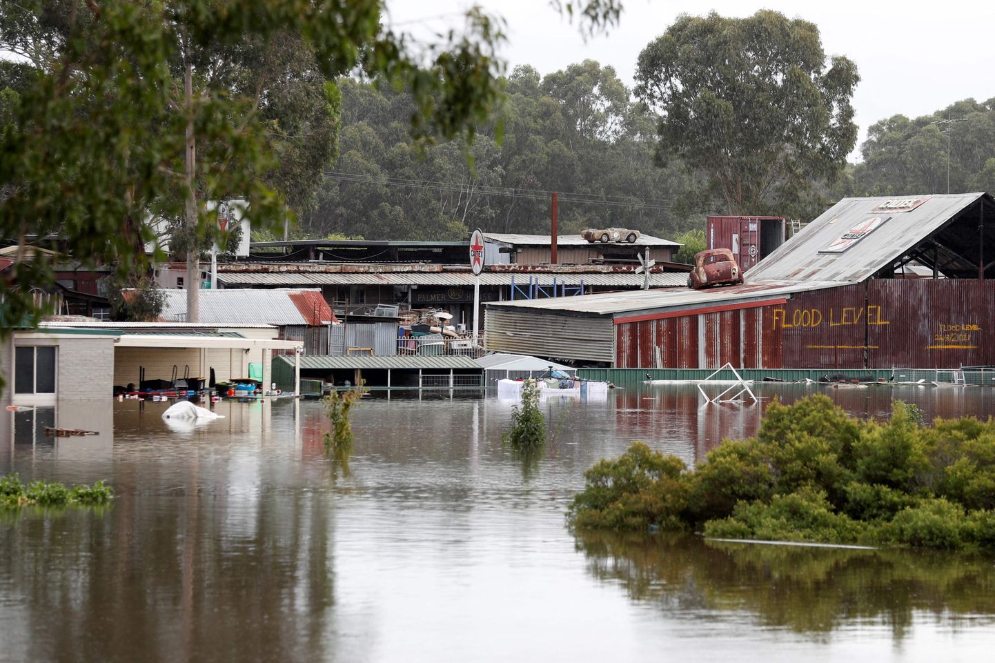 Tulvavete haardesse jäänud hooned Sydney eeslinnas 3. märtsil.
