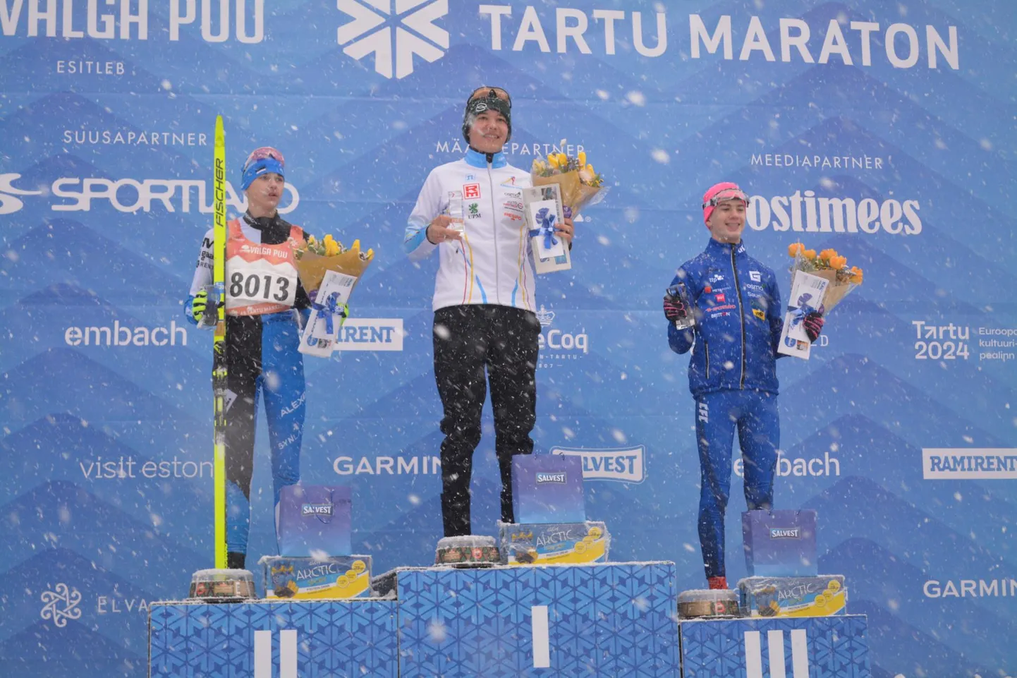 Poodiumil võtsid oma karika vastu Patrick Tobias Pindmaa (vasakult), Ralf Mae ja Robin Steven Kaldvee.