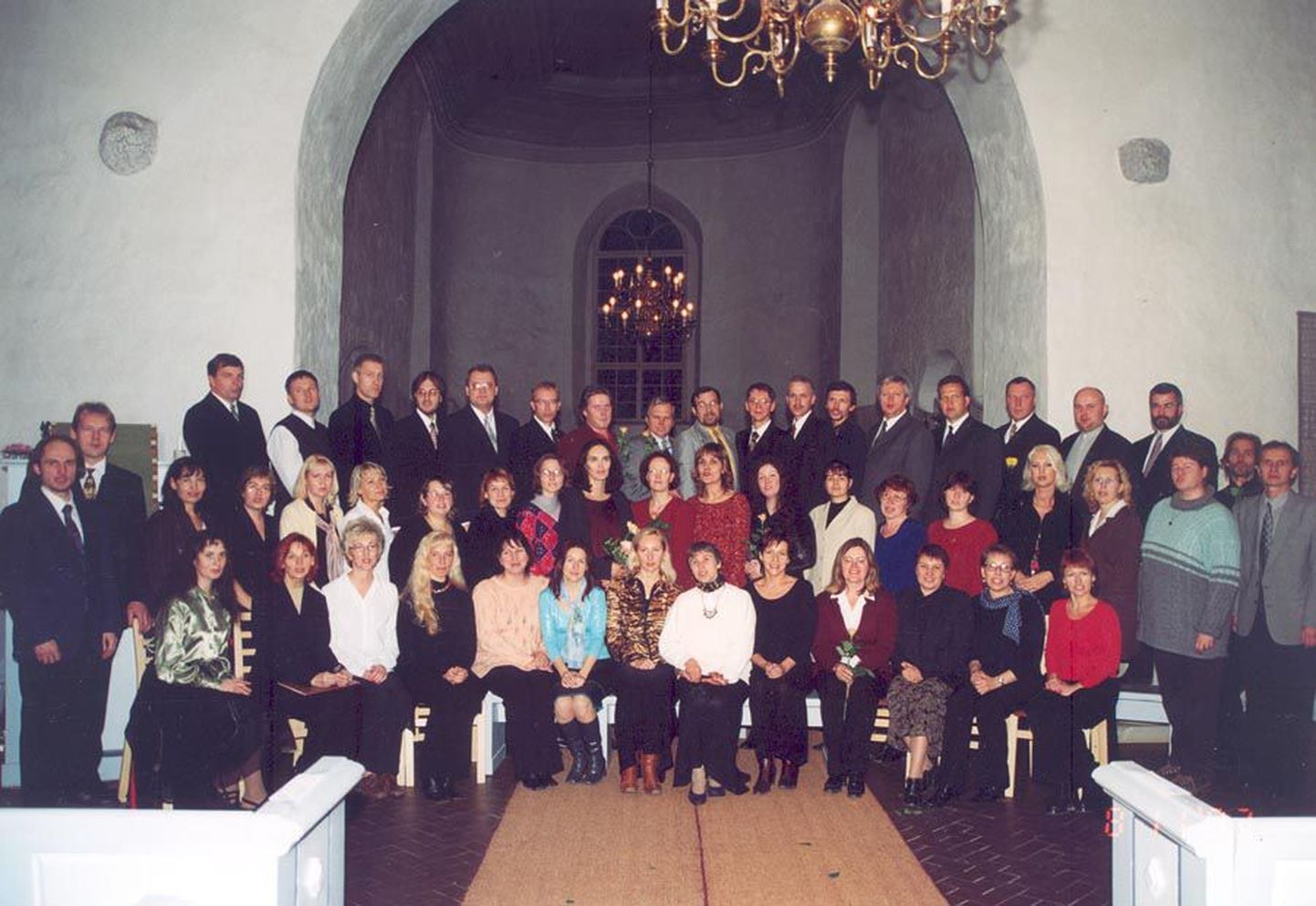 Meenutus 2003. aasta kokkutulekust, mil koori tegutsema hakkamisest möödus kakskümmend aastat.