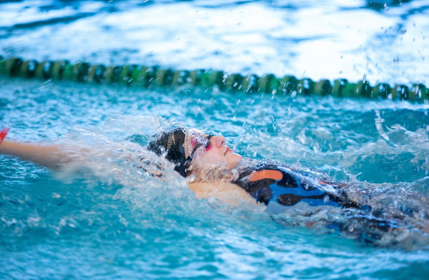 Tuleva nädalal laupäeval stardib kuueetapiline ujumissari "Sakalamaa angerjas". Foto on tehtud eelmisel aastal sarja avaetapil Suure-Jaani Tervisekojas.