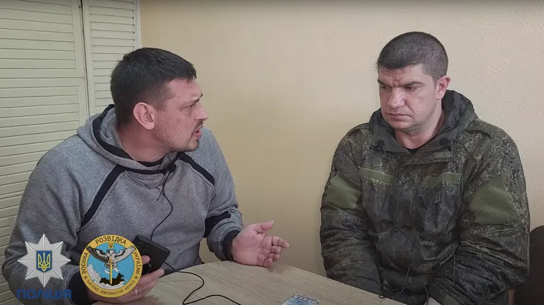 Lennuki SU-35 (väeosa nr 45121) komandör major Sergei Malov on pärit Karjalast Petrozavodskist
(Petroskoi). Ta tulistas Ukraina pihta neli raketti.