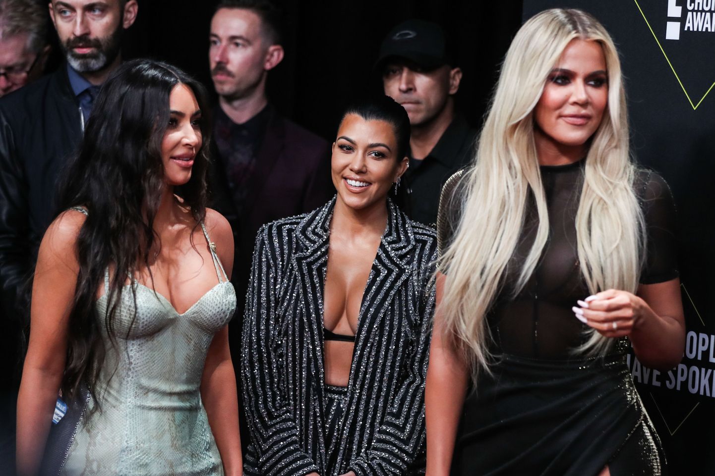 Vasakult: Kim Kardashian West, Kourtney Kardashian ja Khloe Kardashian. 2019.