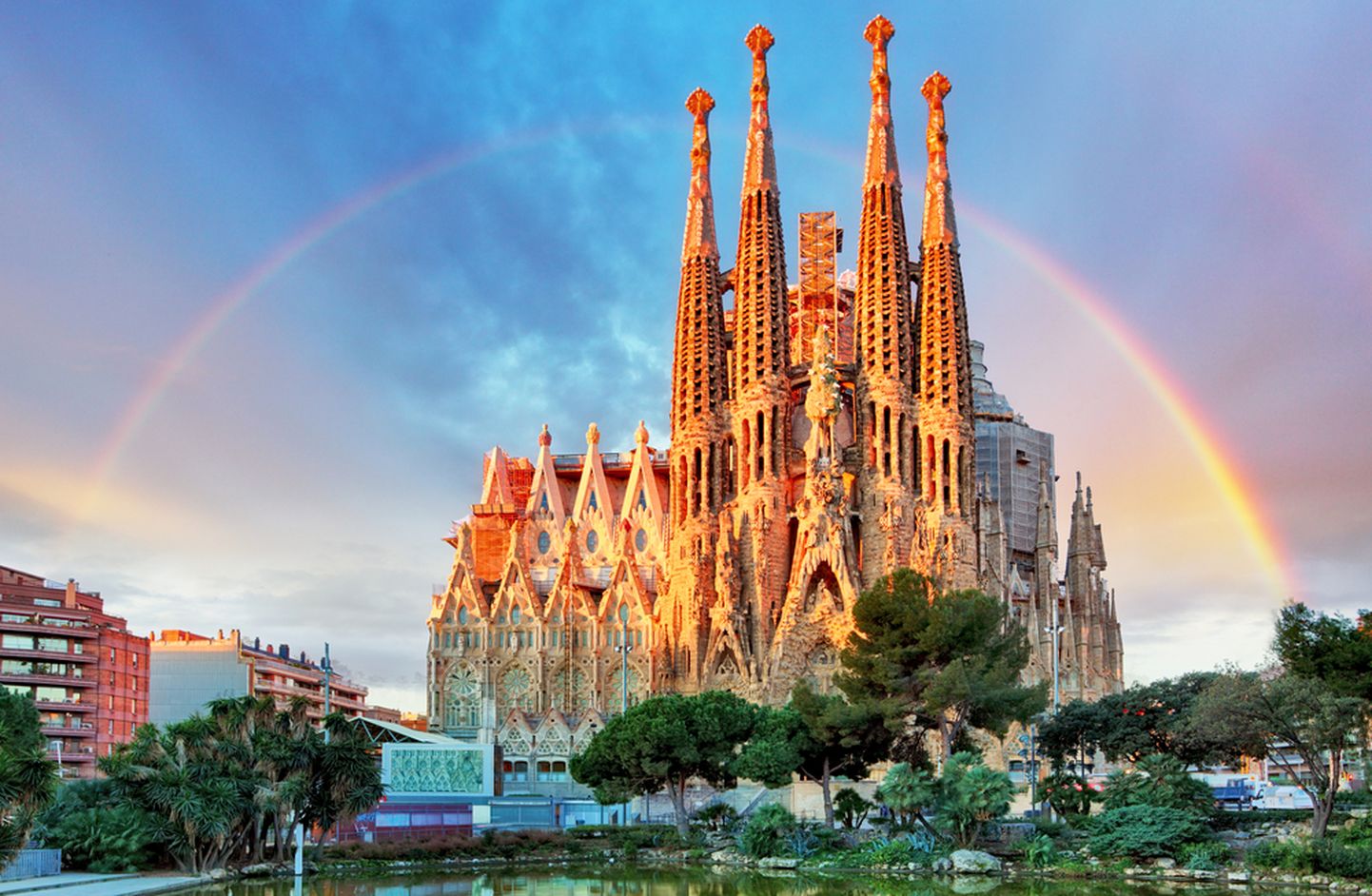 Barcelonas asuv kirik Sagrada Familia on linna üks armastatumaid vaatamisväärsusi.