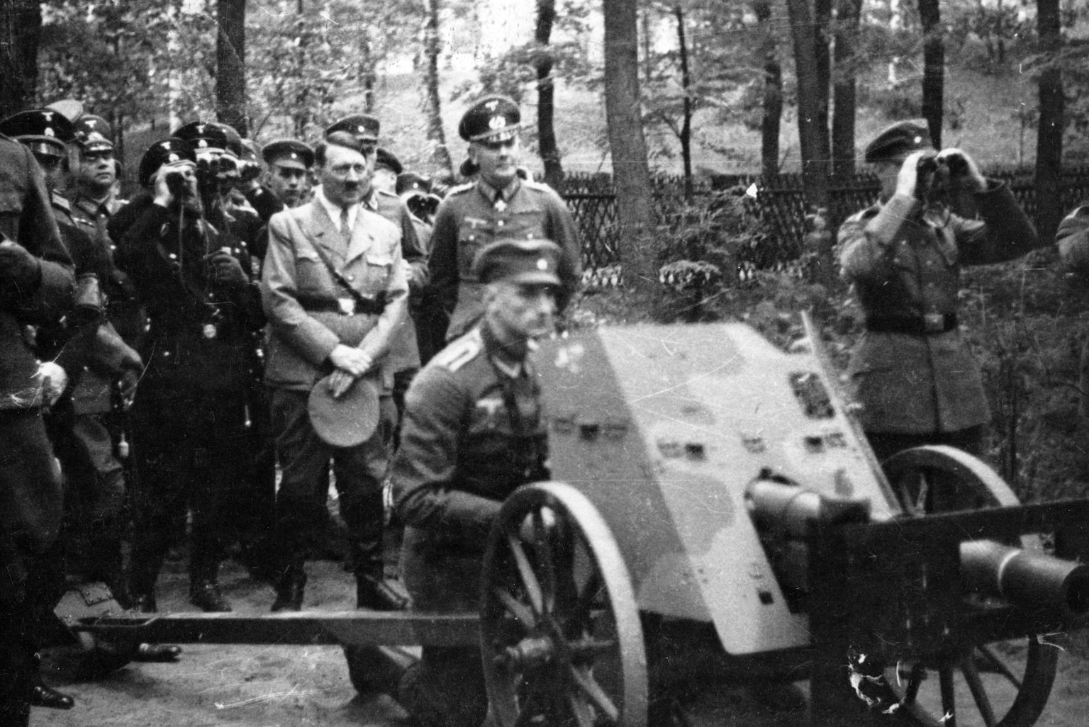 Adolf Hitler ja armee esindajad 1940. aastal